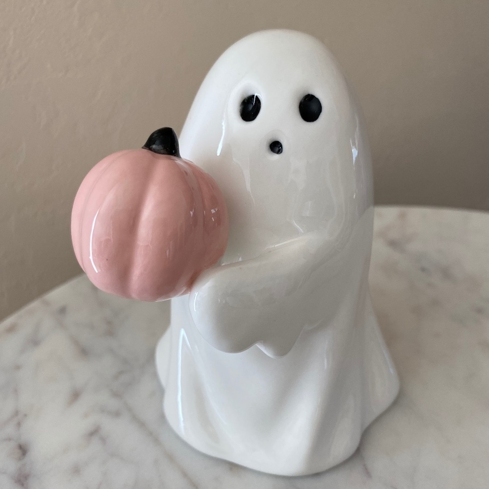 NWT, Bootiful Ceramic Ghost w/ pink pumpkin Halloween Figurine - Hyde & EEK! NWT